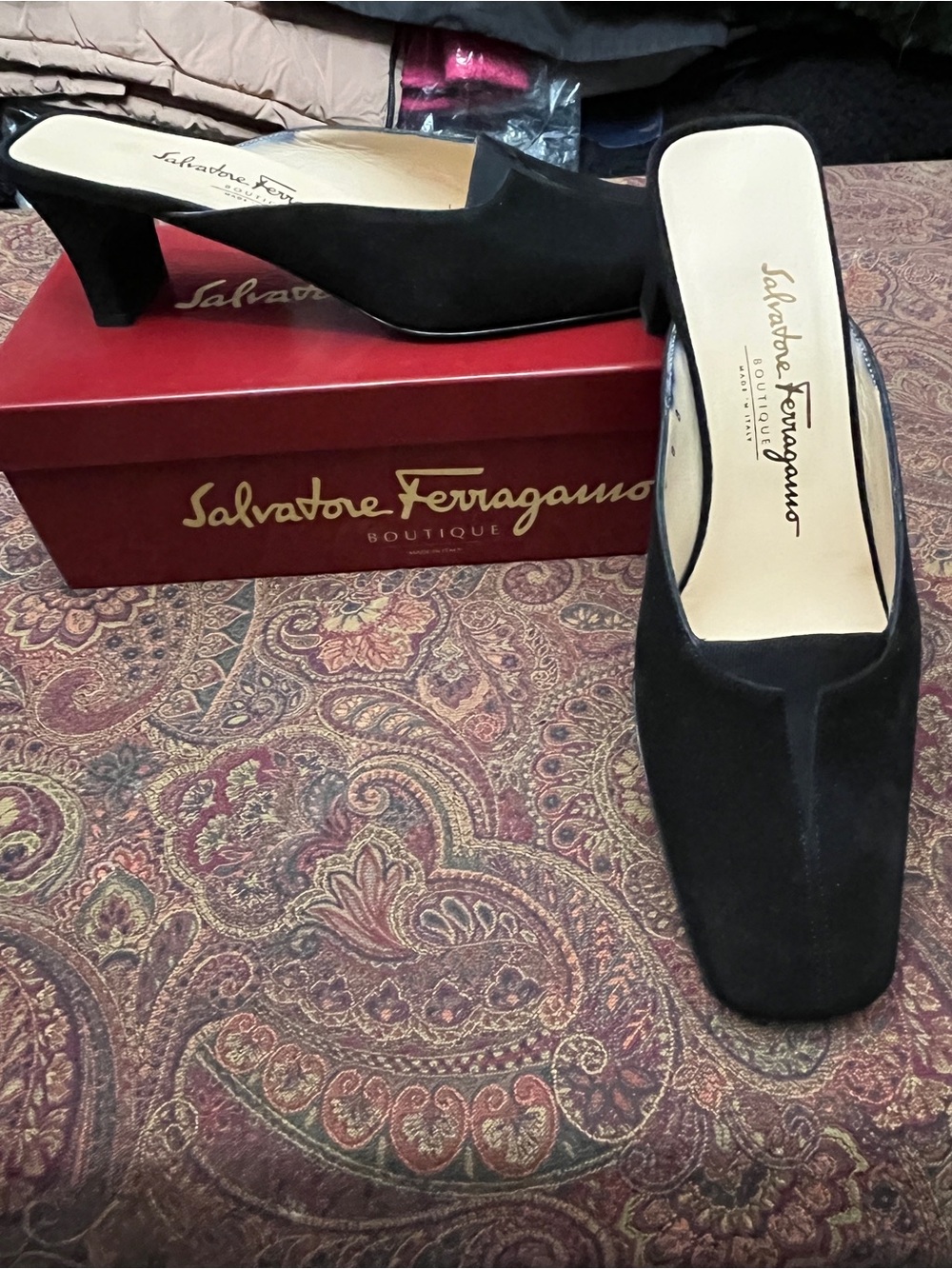 NWT - Salvatore Ferragamo Suede Square-Toe Mule Heels -  8 - Black